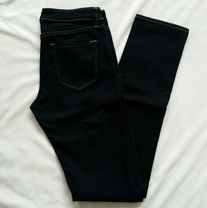 Uniqlo Black Straight-Leg Skinny Jeans